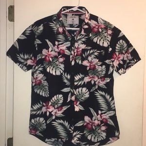 Men's Hawaiian style button up